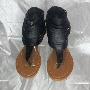 BUCCO CAPENSIS WESTWOOD WedgeHeel Thong Black Strappy Sandals 7.5